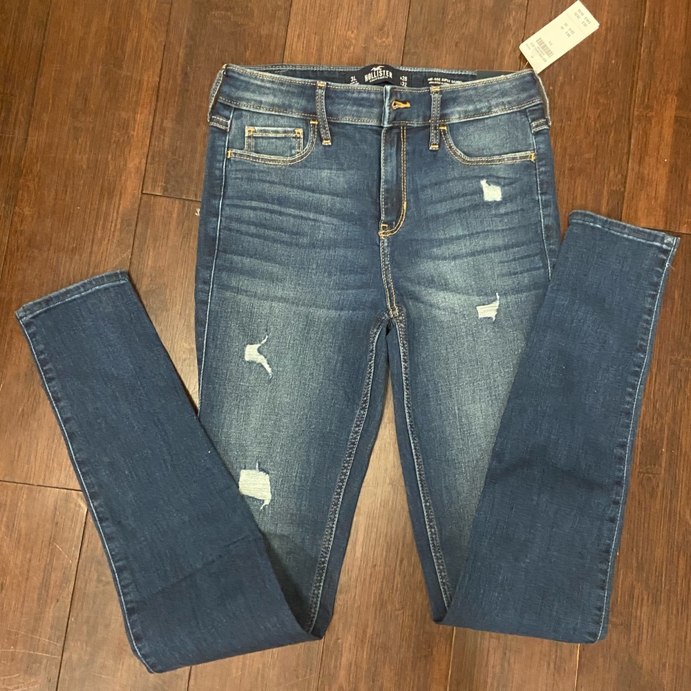 Woman’s Hollister super Skinny jean size 3Long